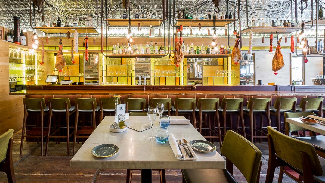 https://hungryformore.be/app/uploads/2024/12/fg-food-labs-rotterdam-interior-2.jpg
