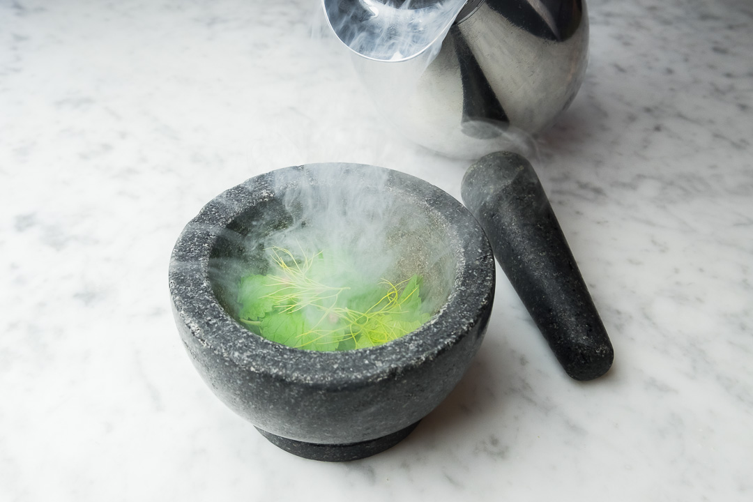 https://hungryformore.be/app/uploads/2024/12/fg-food-labs-rotterdam-nitro-herb-yoghurt-ice-cream-2.jpg