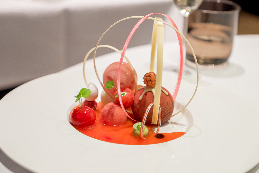 https://hungryformore.be/app/uploads/2024/12/het-gebaar-antwerp-dessert.jpg