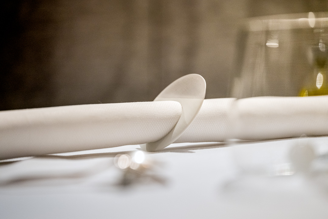 https://hungryformore.be/app/uploads/2024/12/kommilfoo-antwerp-napkins-on-a-set-table.jpg