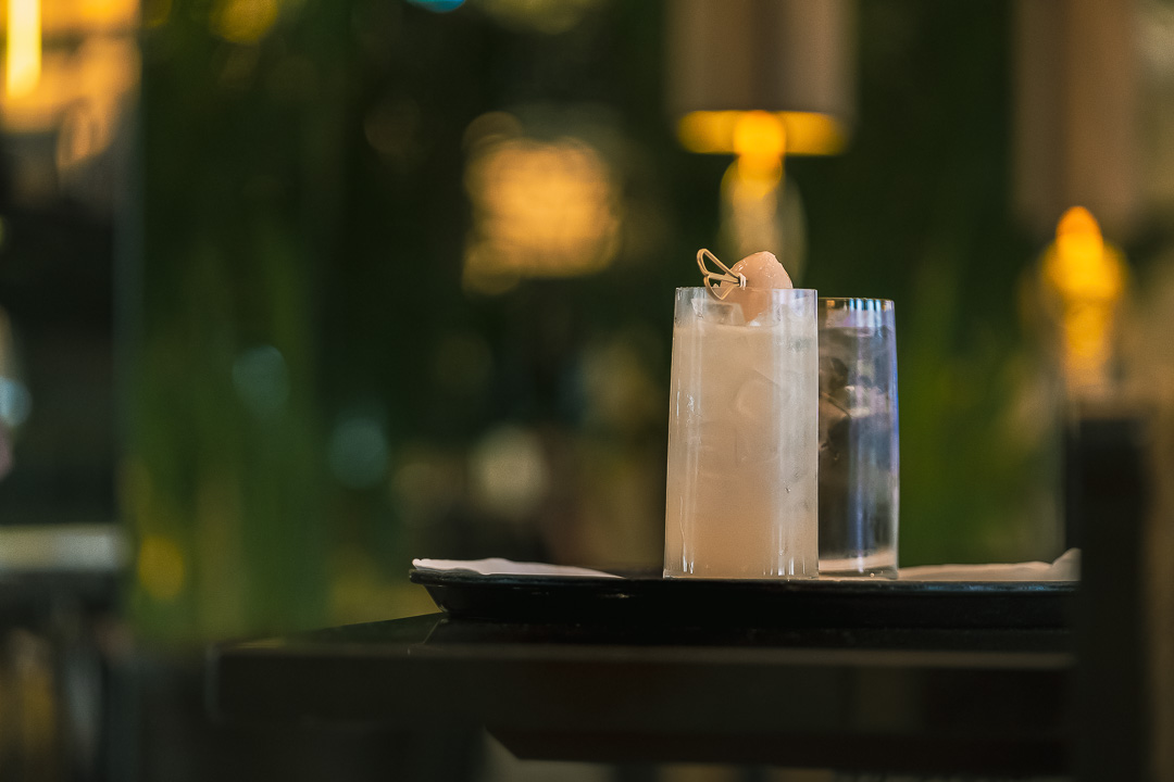 https://hungryformore.be/app/uploads/2024/12/sukhothai-bangkok-bar-detail.jpg