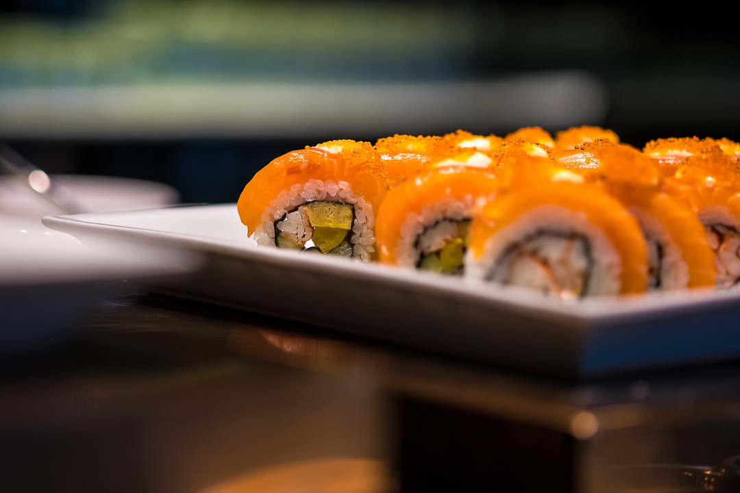 https://hungryformore.be/app/uploads/2024/12/sukhothai-bangkok-sushi-rolls.jpg