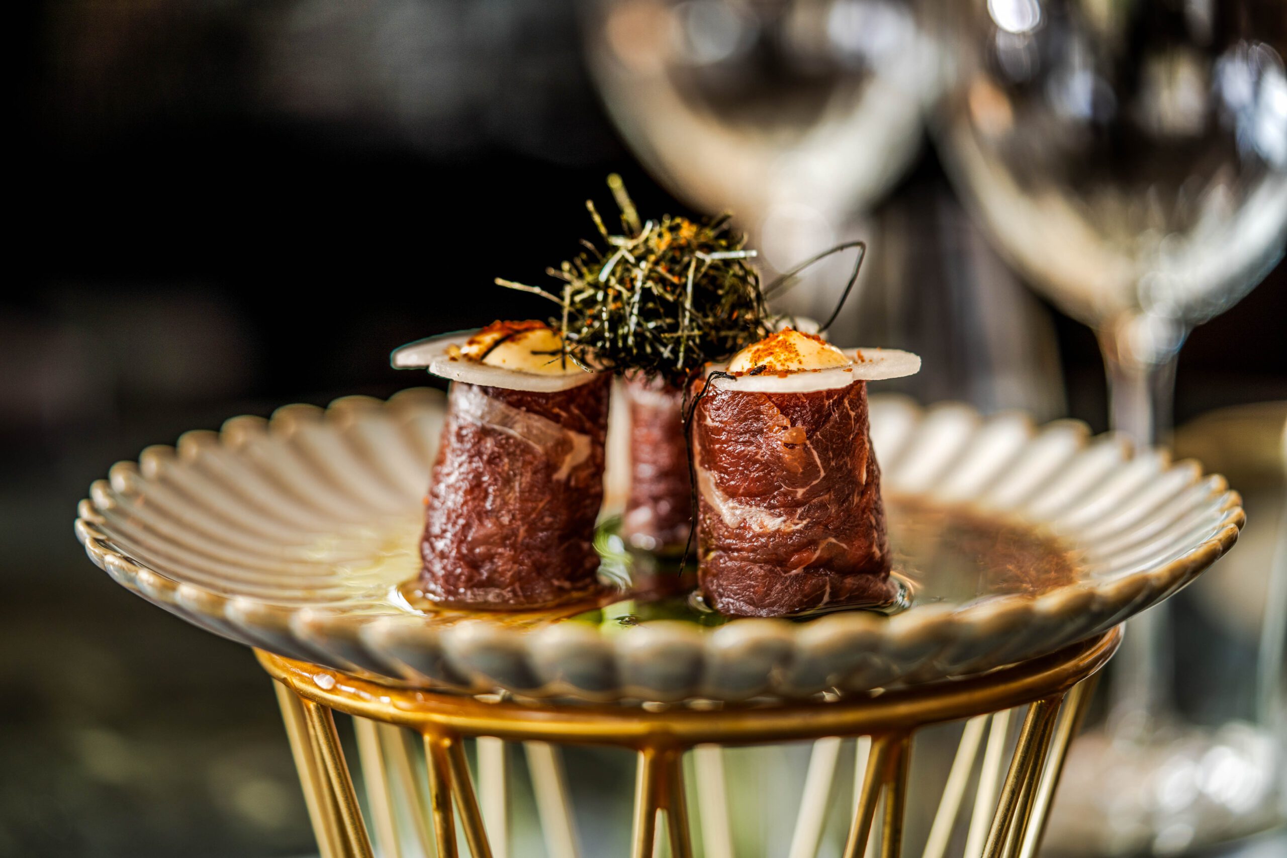 Beef bites served on a stand at Barriq Gastrobar in Antwerp