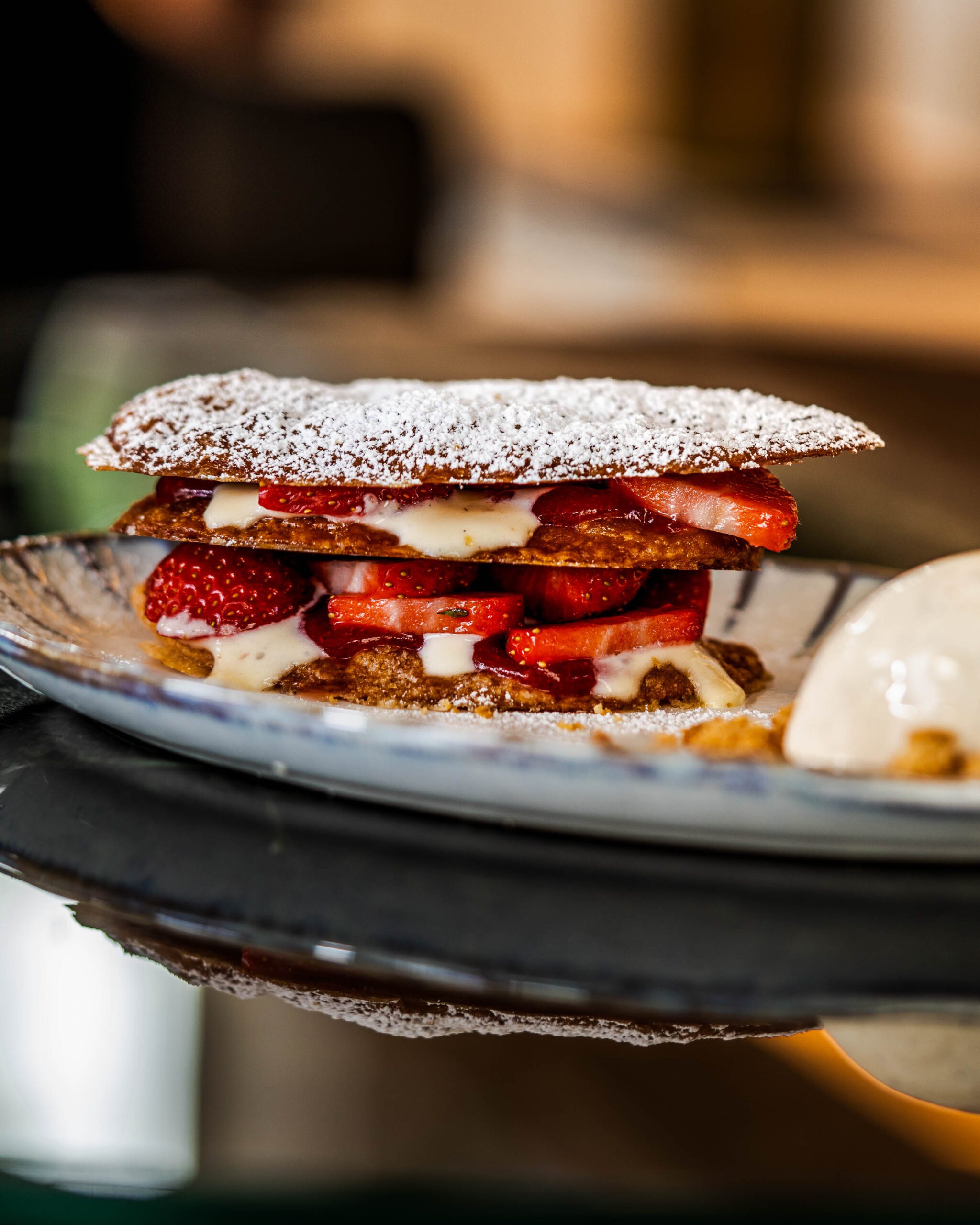 https://hungryformore.be/app/uploads/2025/10/barriq-gastrobar-antwerp-strawberry-mille-feuille-scaled.jpg