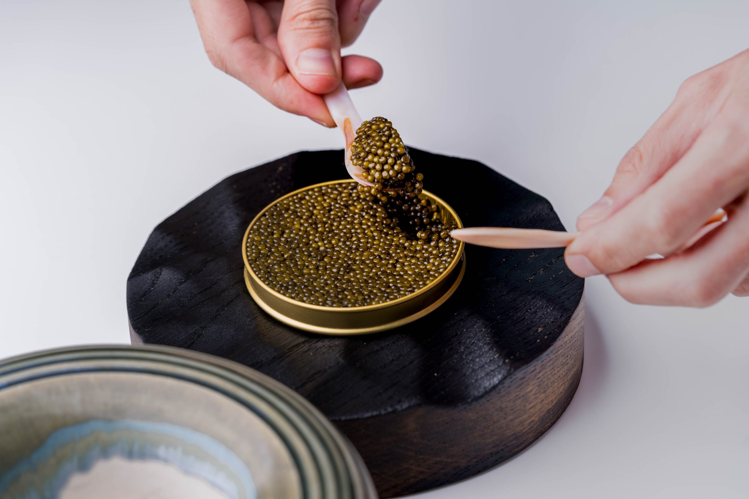 https://hungryformore.be/app/uploads/2025/10/vintage-kontich-caviar-tin-scaled.jpg