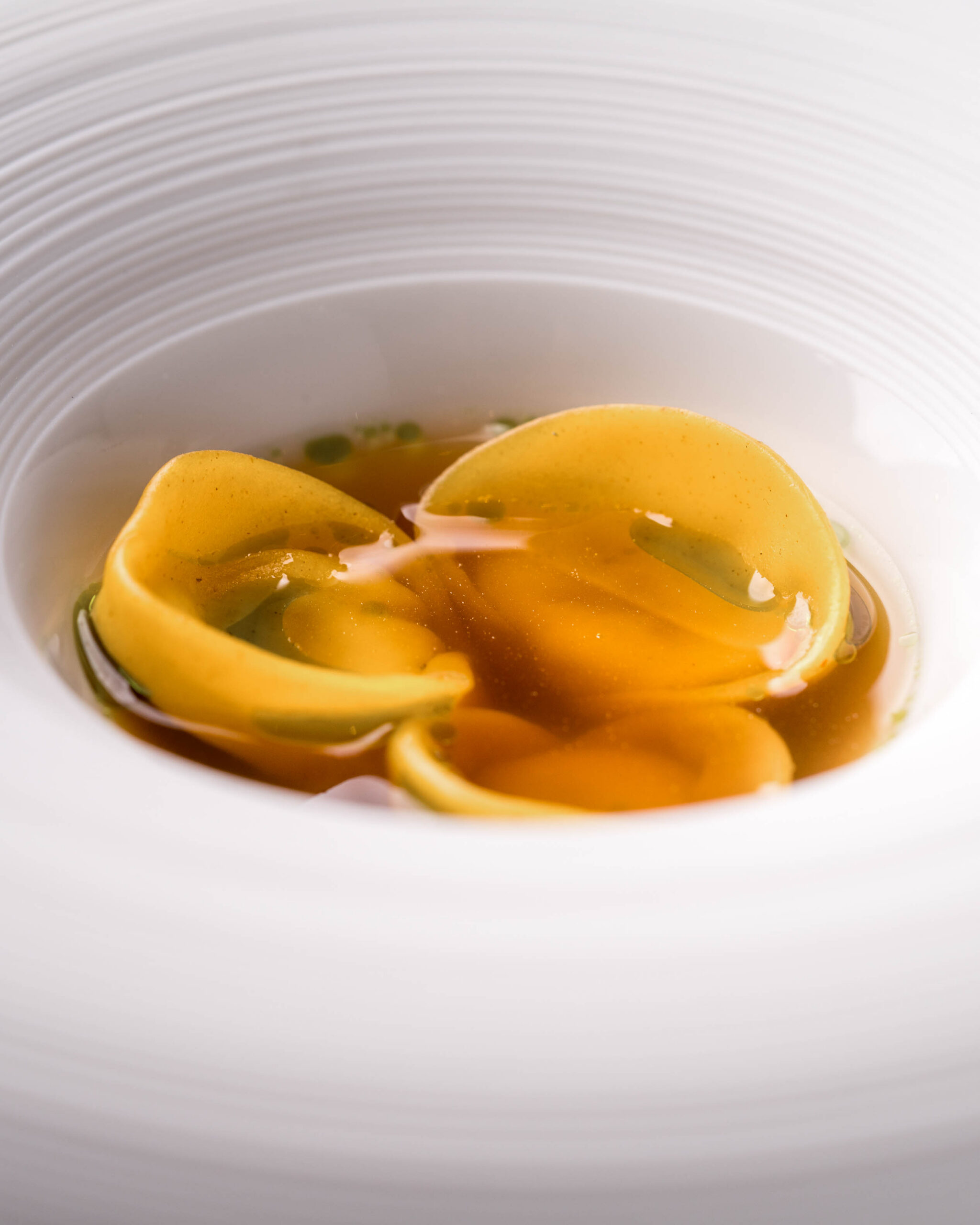 https://hungryformore.be/app/uploads/2026/09/parkheuvel-rotterdam-tortellini-in-broth-scaled.jpg