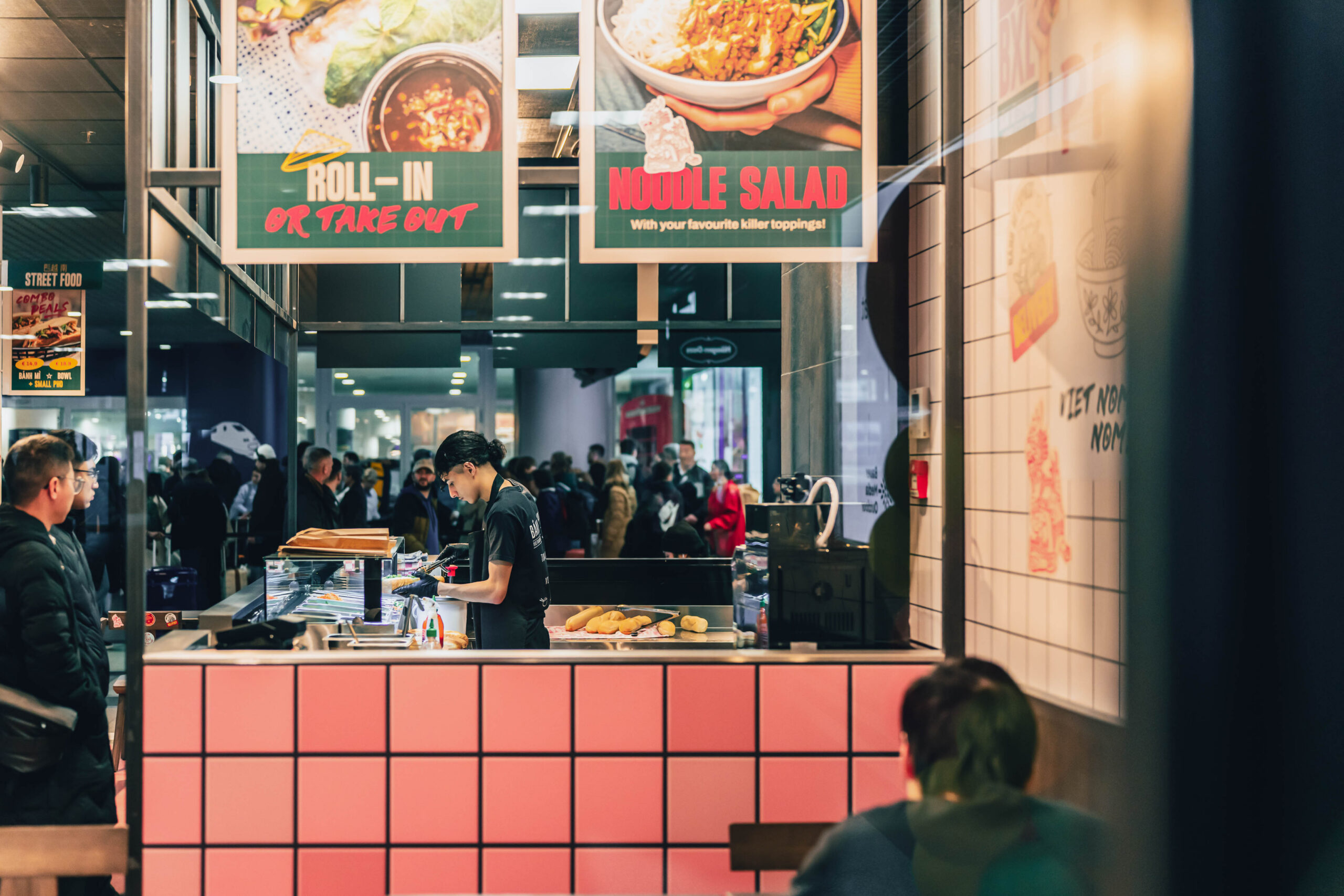 https://hungryformore.be/app/uploads/2026/10/banh-mi-express-brussels-midi-open-kitchen-scaled.jpg