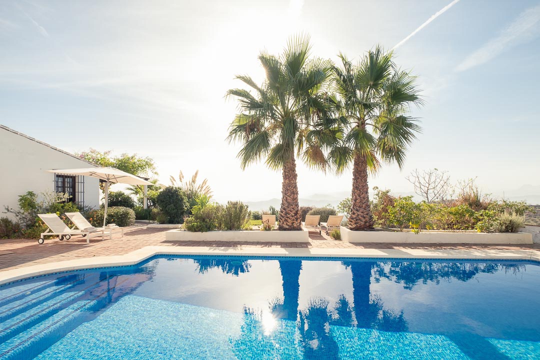 https://hungryformore.be/app/uploads/2026/10/casalejo-villa-andalucia-pool.jpg